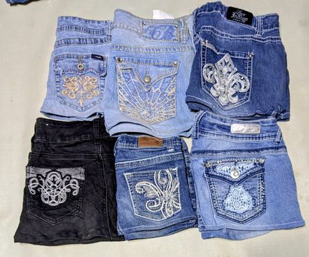 VIGOSS AND OTHER MIX BRANDS MINI SKIRTS (AW 063)