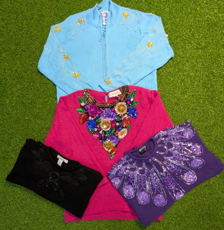 5684 - Vintage Style Woman Sweaters