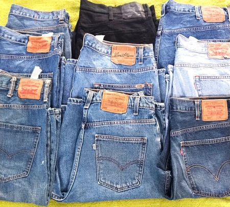 LEVI'S MEN WEAR SHORTS