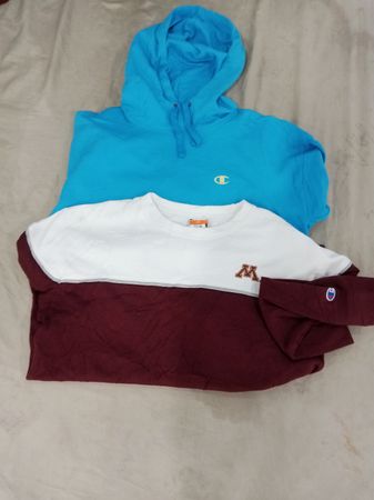 Pulls à capuche de marques mixtes