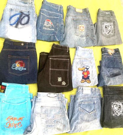 FUBU PLATINUM AND OTHER MIX BRANDS SHORTS (ID 5011)