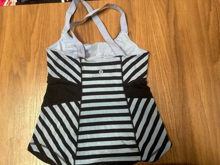 Lululemon Tanktop und Sportbekleidungs-Mix-Bundle