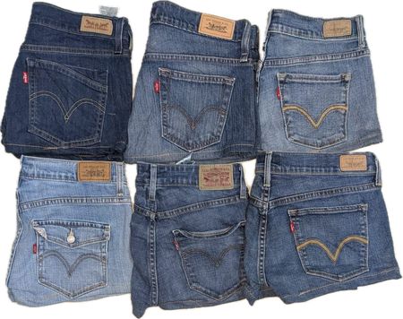 LEVI’S MINI SHORTS (AW 039)