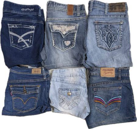 LEVI’S AND OTHER MIX BRANDS MINI SHORTS (AW 041)