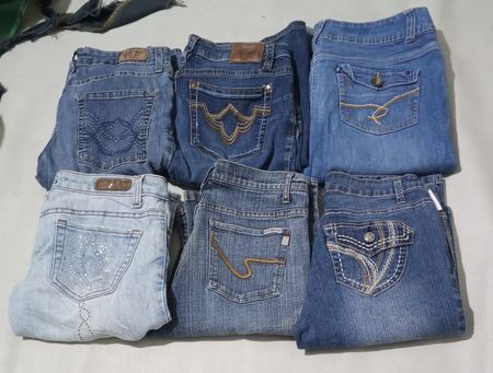 LEVI’S AND OTHER MIX BRANDS JEANS (053)