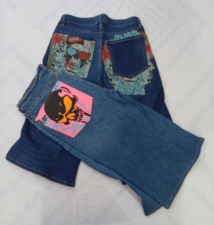 CR8667 UPCYCLED PRINTED SHORTS