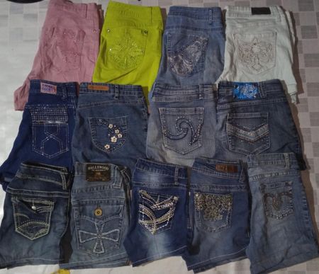 NO BOUNDARIES AND OTHER MIX BRANDS MINI SHORTS (ID 1239)