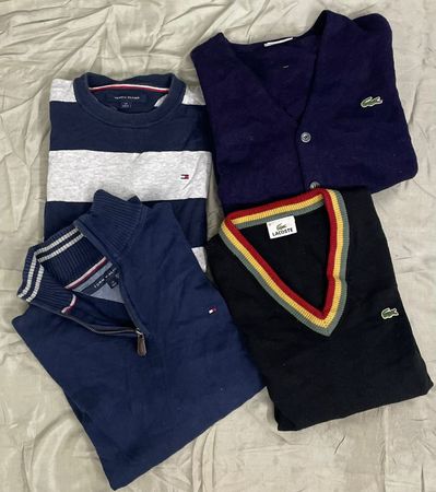 Pulls Tommy Hilfiger et Lacoste