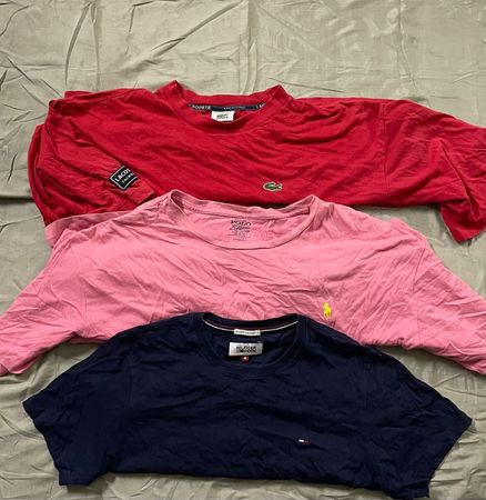 Ralph Lauren, Lacoste et Tommy Hilfiger T-shirts à col rond / col en V mixte