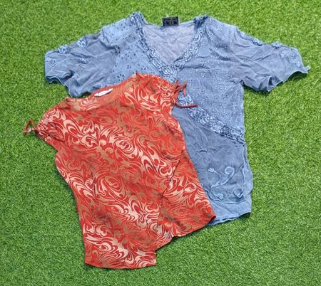 5810 - Y2K Style Blouses