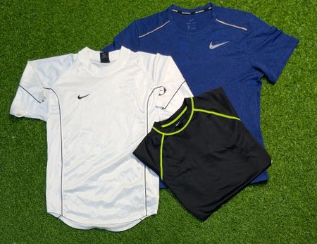 5865 - Nike Half Sleeves T-Shirts