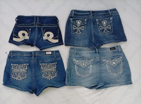 CR8739 UPCYCLED Y2K MINI DENIM SHORTS