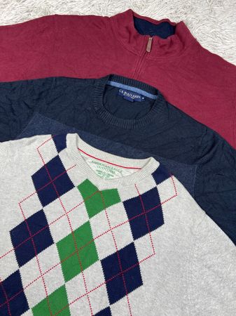 Mix branded sweater