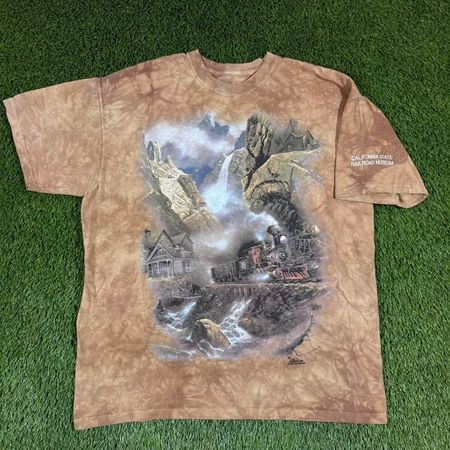 The mountains t shirts