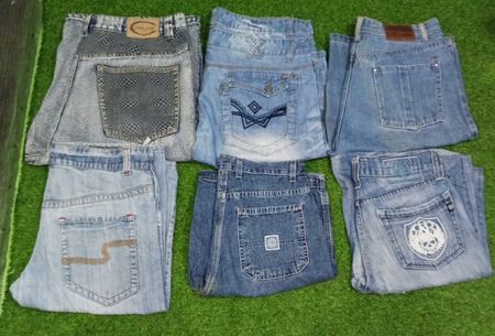 ROCK AND REPUBLIC AND OTHER MIX BRANDS SHORTS (D 76)
