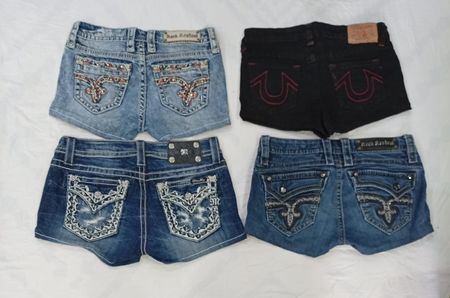 CR8803 UPCYCLED MIX BRANDED MINI DENIM SHORTS