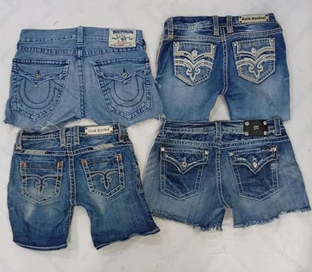 CR8838 UPCYCLED MIX BRANDED MINI DENIM SHORTS