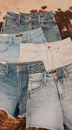 Wrangler Jorts and short mix