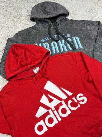 Mischung von Marken-Hoodies