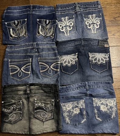Y2K Mini Skirts with Good embroidery