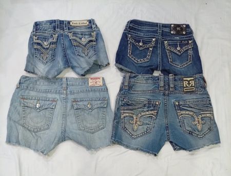 CR8913 UPCYCLED MIX BRANDED MINI DENIM SHORTS
