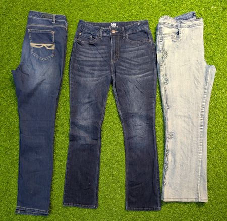 6028 - Jeans Retos e Boca de Sino sem Marca
