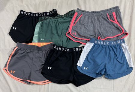 Under Armour women sports shorts (685)