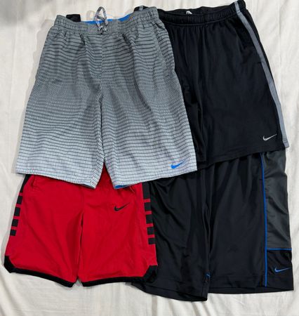 Nike men’s shorts (686)