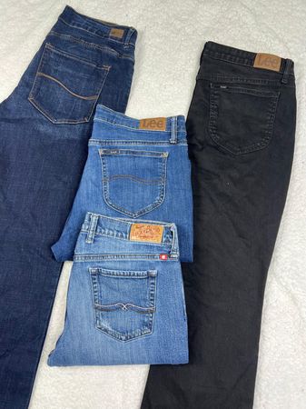 Mix branded bootcut jeans