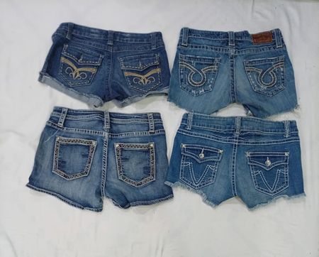 CR8952 UPCYCLED Y2K MINI DENIM SHORTS