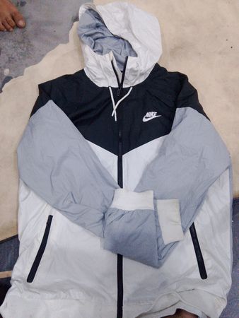 Veste coupe-vent de marque