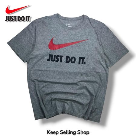 T-shirt con marchio