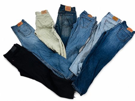 Men’s Levis Jeans, 18 pieces