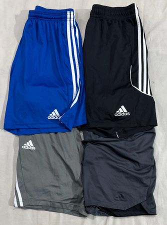 Adidas men’s shorts (692)