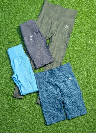 6090 - Gymshark Leggings and short