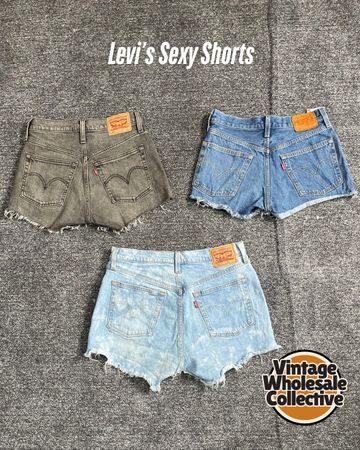 Levi’s Sexy Shorts - (09/06)