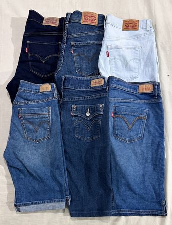 Levis Women Shorts (733)