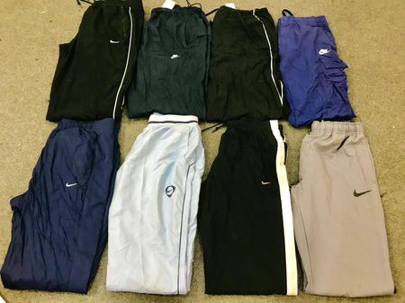 MEN,s nike track pants