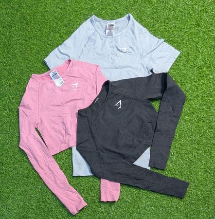 6135 - Gymshark T-Shirts et Crop T-shirts