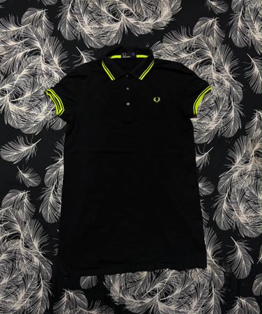 Branded collar t shirt
