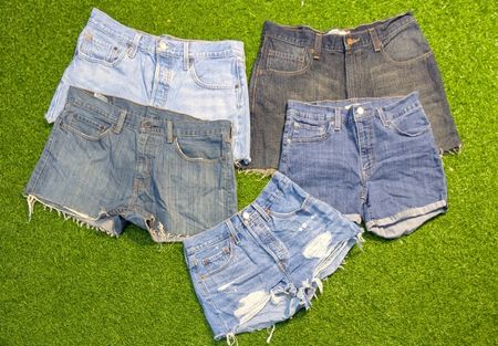 6172 - Levi's Shorts de Denim