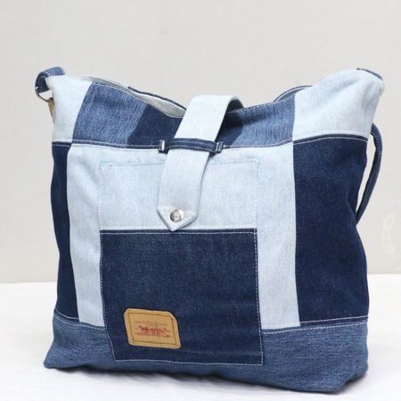 CR1833 UPCYCLED PATCHWORK DENIM CROSSBODY BAG