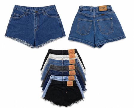Levi’s sexy short