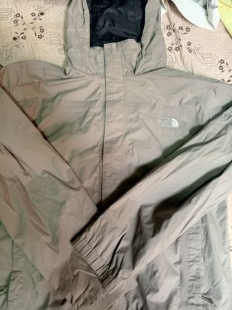 The north face windbreaker jackets 9 pieces