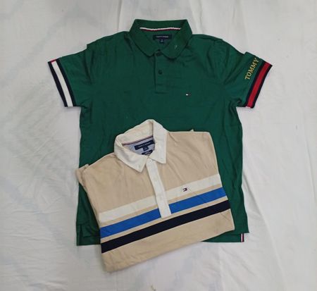 CR9142 VINTAGE TOMMY HILFIGER T-SHIRTS