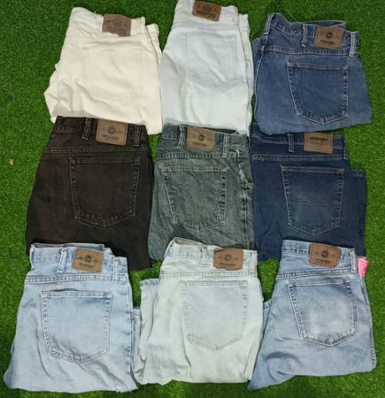 WRANGLER SHORTS (D 129)