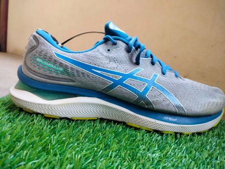 Asics Sneaker Bundle of 10 Pcs