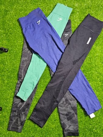 QV-0008 - GYMSHARK LEGGINGS.