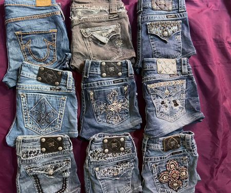MISS ME TRUE RELIGION ROCK REVIVAL PANTALONS COURTS SEXY AVEC UN BON BRODAGE