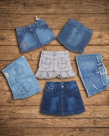 Vintage Denim Mini Skirt Bundle / Y2K Aesthetic Wholesale
(VM-08)